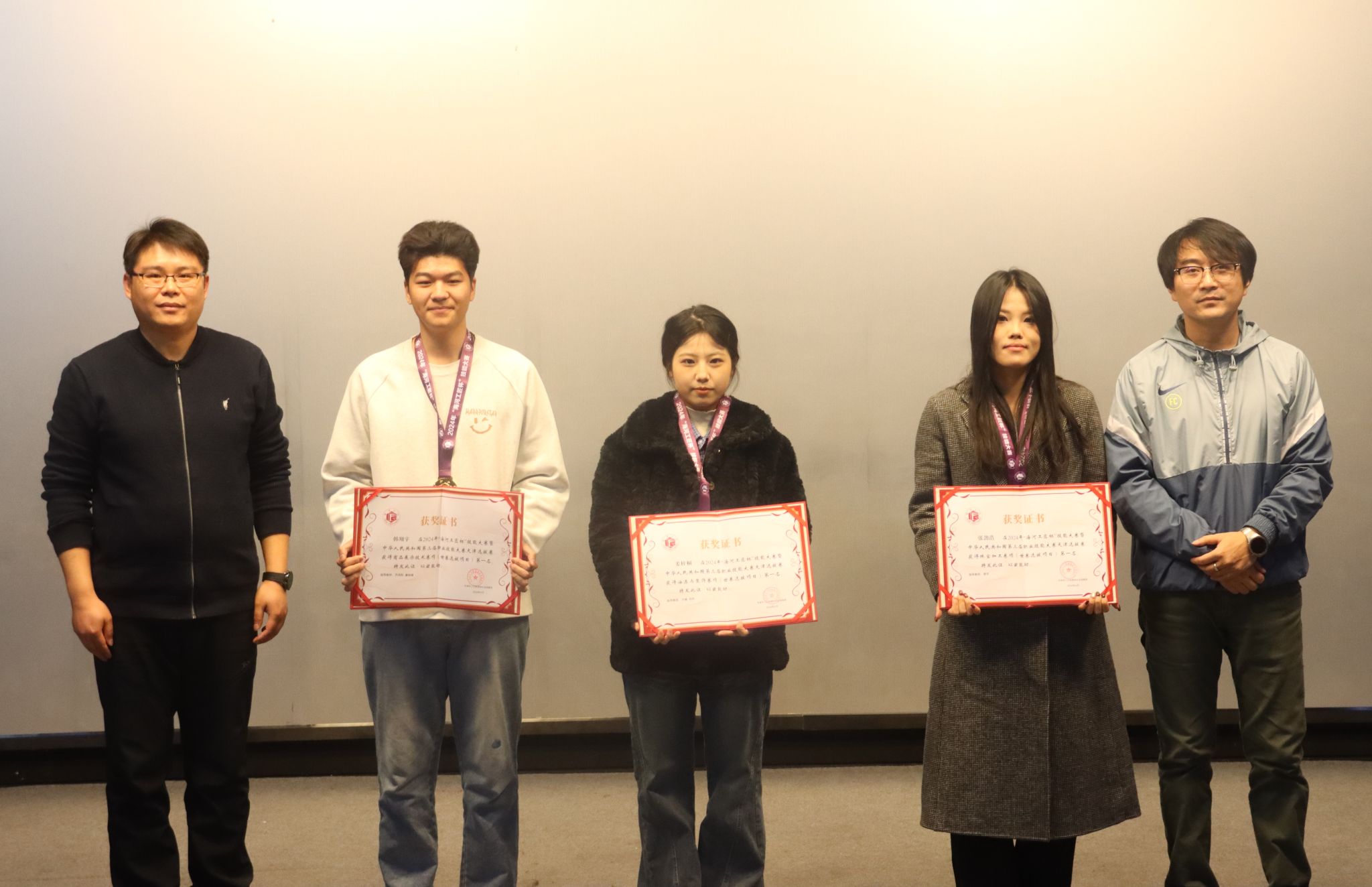 b59c8d59673e6e16d7f3820744a27b1